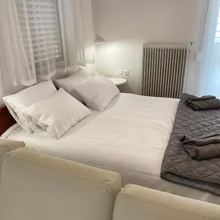 Nr1 White Appartment W Luxury Ba Between Train St. And Dt Λάρισα Εξωτερικό φωτογραφία