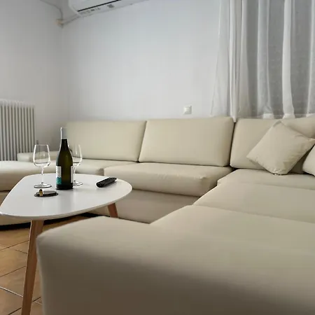 Nr1 White Appartment W Luxury Ba Between Train St. And Dt Λάρισα Εξωτερικό φωτογραφία