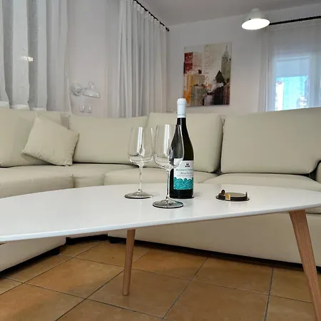 Nr1 White Appartment W Luxury Ba Between Train St. And Dt Λάρισα Εξωτερικό φωτογραφία