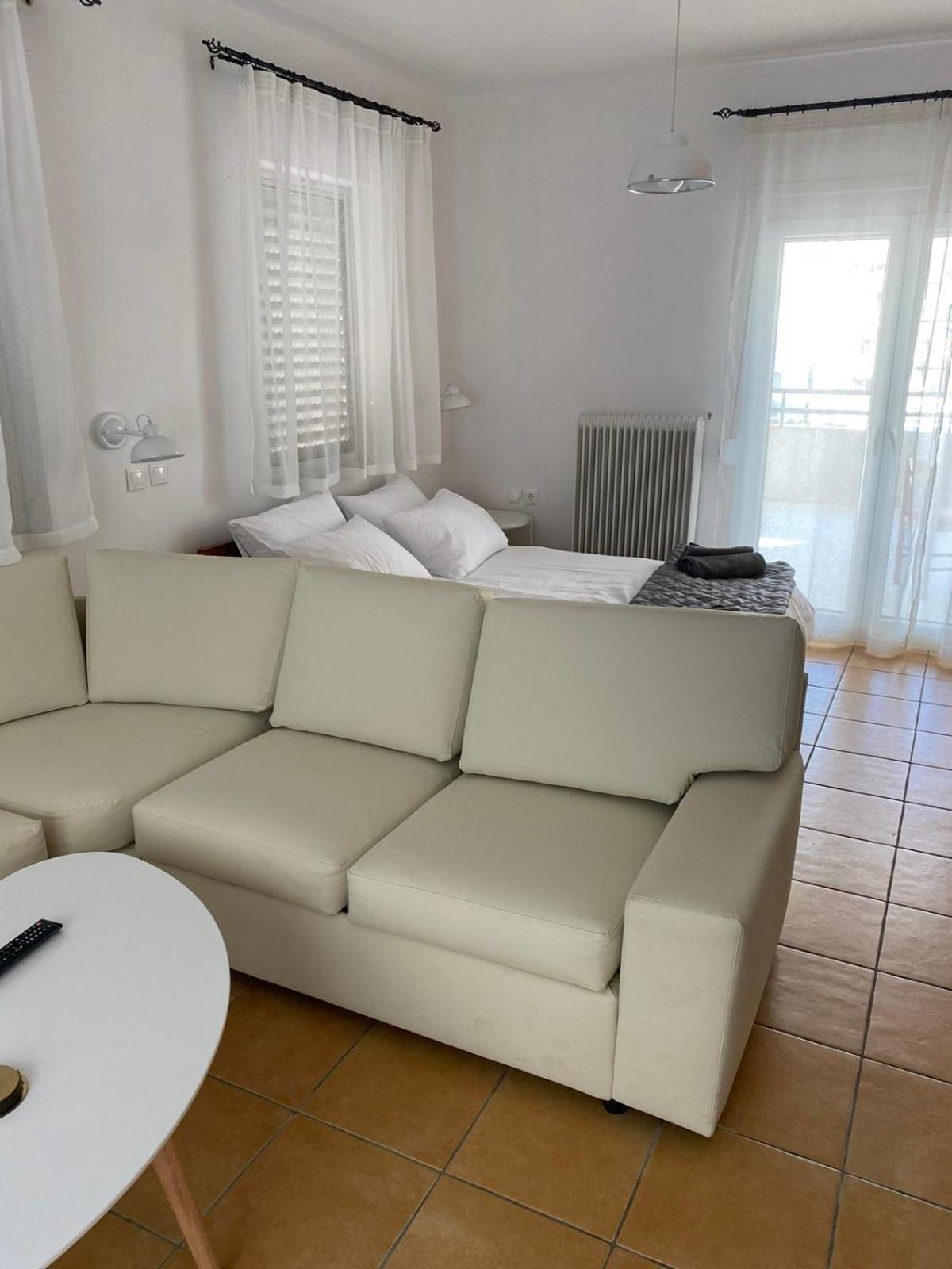 Nr1 White W Luxury Ba Between Train St. And Dt Apartment