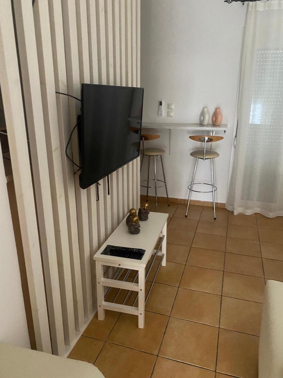 Nr1 White W Luxury Ba Between Train St. And Dt Apartment